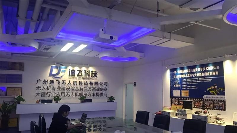 冯*鹏